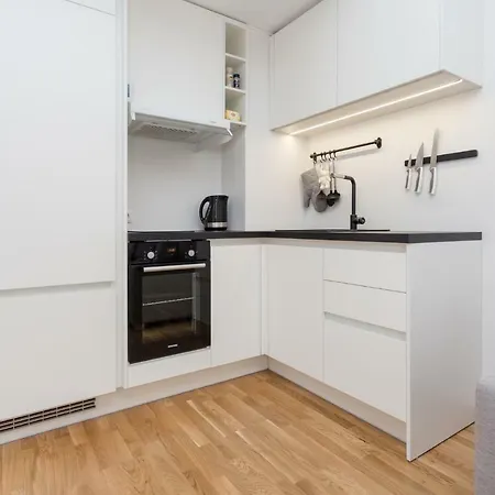 Brand New Next To The Harbour And City Center Διαμέρισμα *