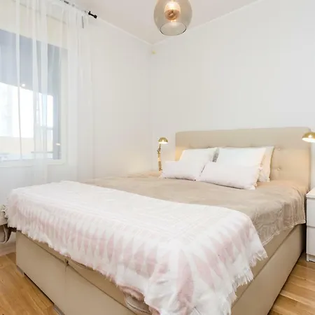 Brand New Next To The Harbour And City Center Ταλίν